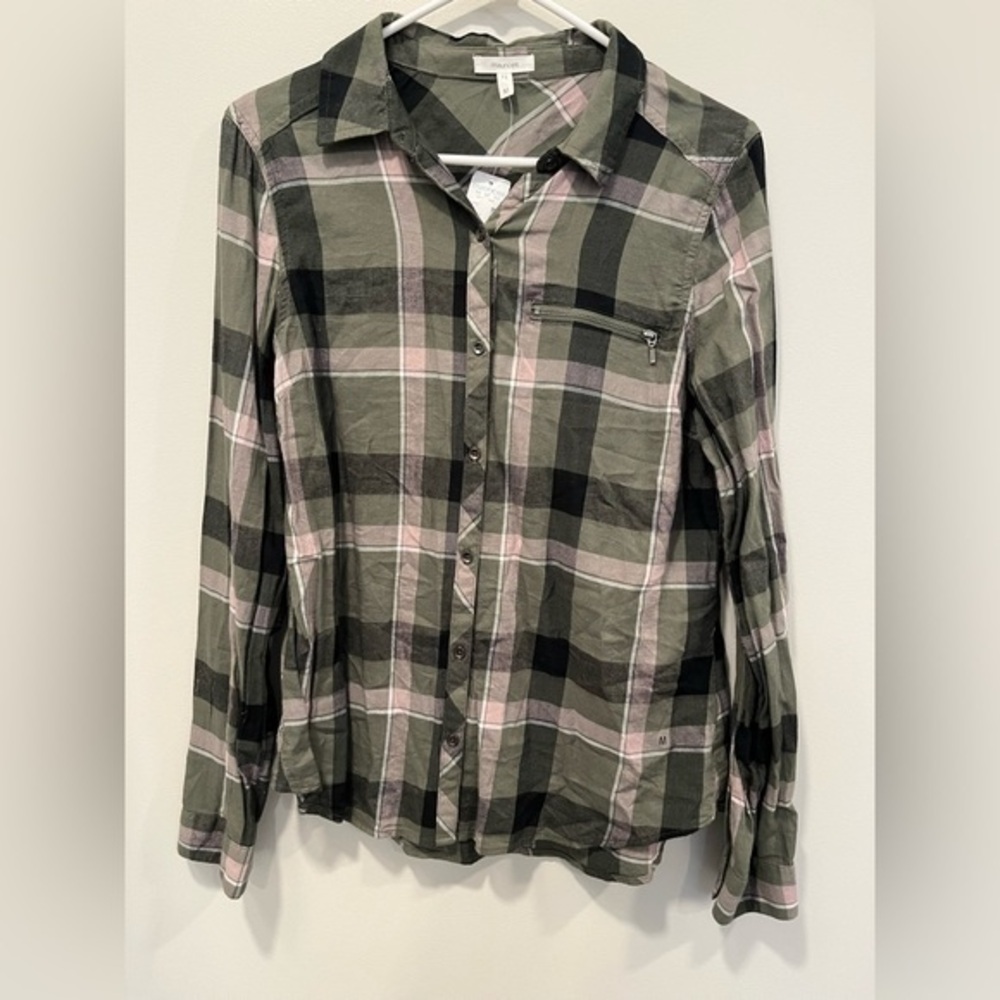 NWT Maurice’s Plaid Women’s‎ Button-down shirt green and pink plaid size M